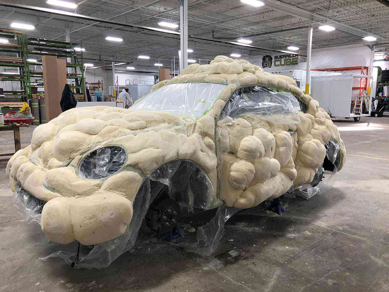 Onlia cloud car being built